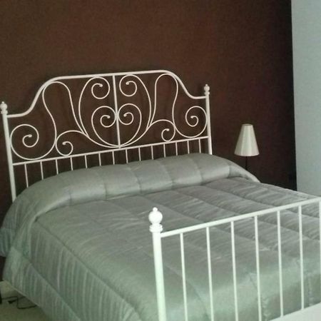 Bed and Breakfast Casa Family & Friends Salerno Esterno foto