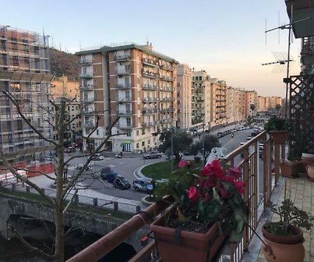 Bed and Breakfast Casa Family & Friends Salerno Esterno foto