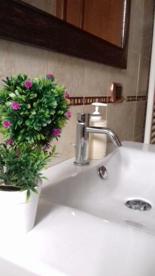 Bed and Breakfast Casa Family & Friends Salerno Esterno foto
