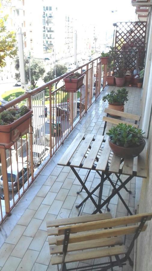 Bed and Breakfast Casa Family & Friends Salerno Esterno foto