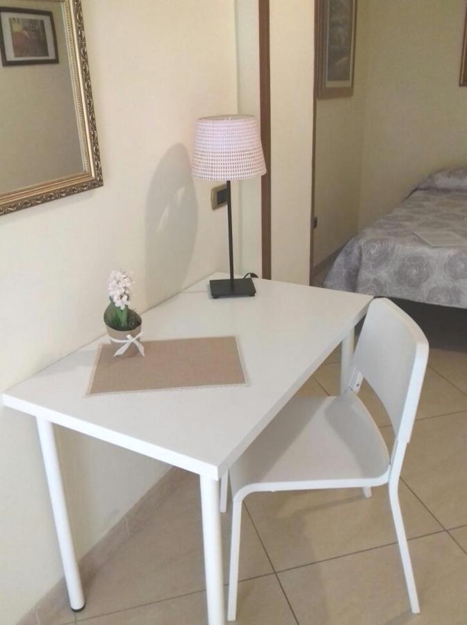 Bed and Breakfast Casa Family & Friends Salerno Esterno foto